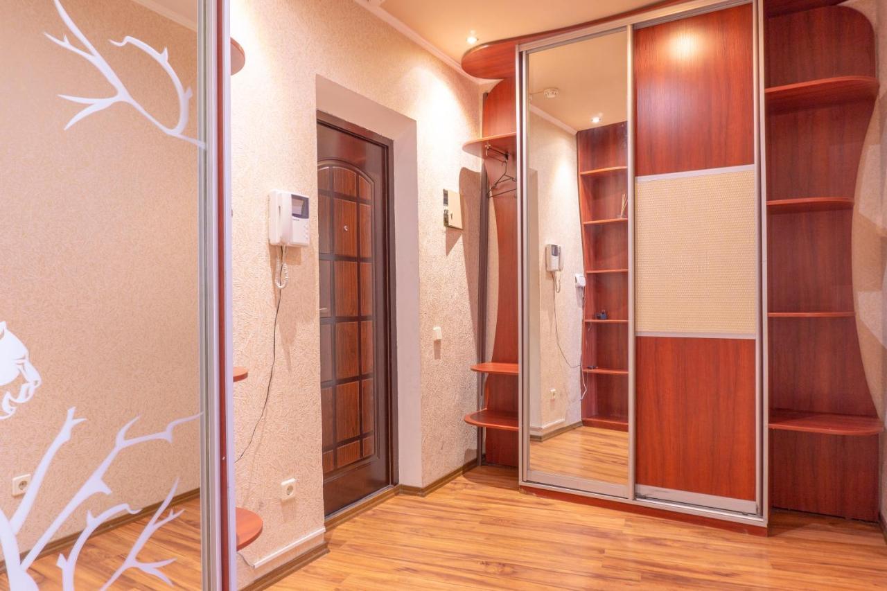Big Studio Apartment Near River Mall Kiev Dış mekan fotoğraf