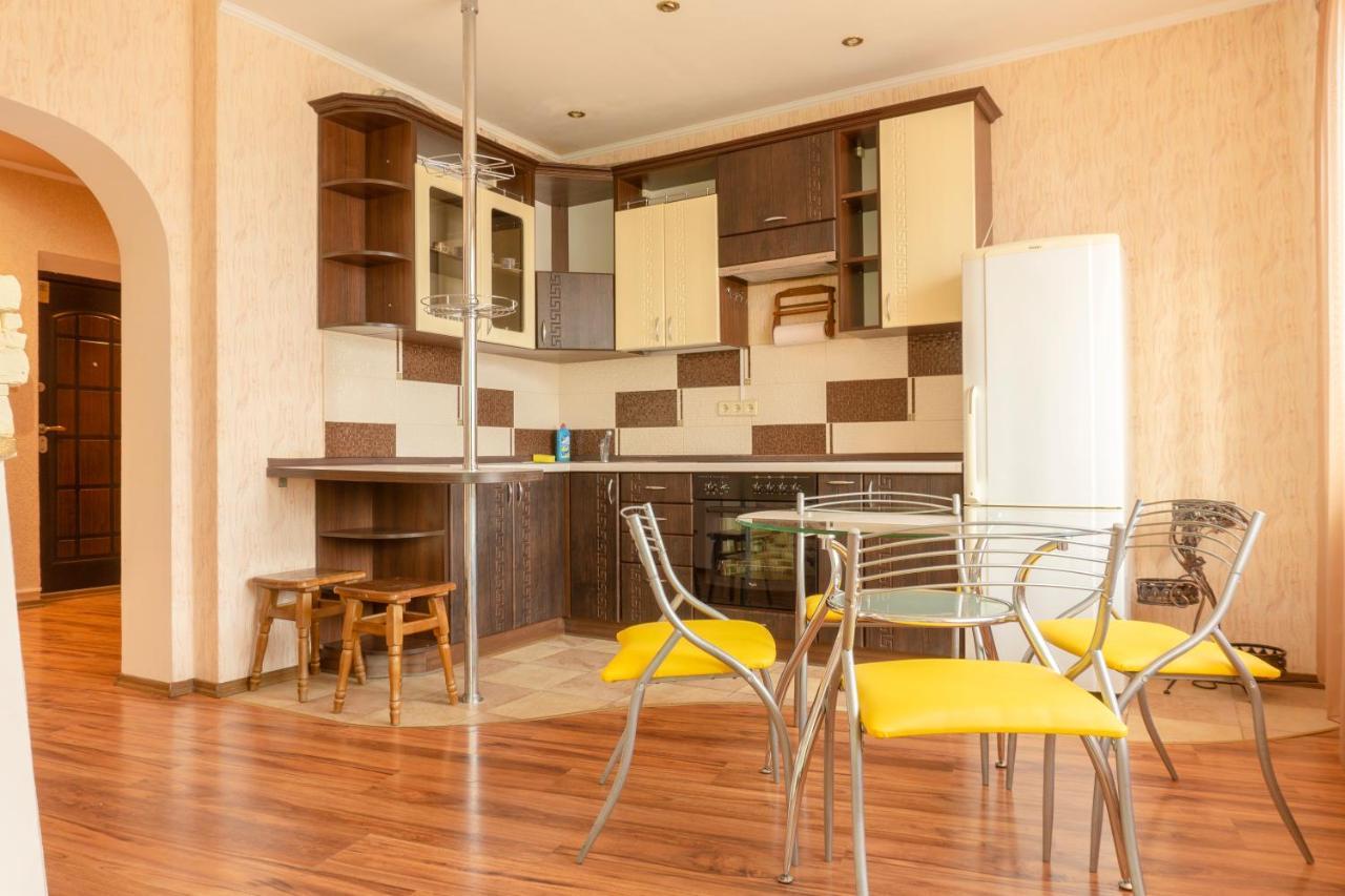 Big Studio Apartment Near River Mall Kiev Dış mekan fotoğraf
